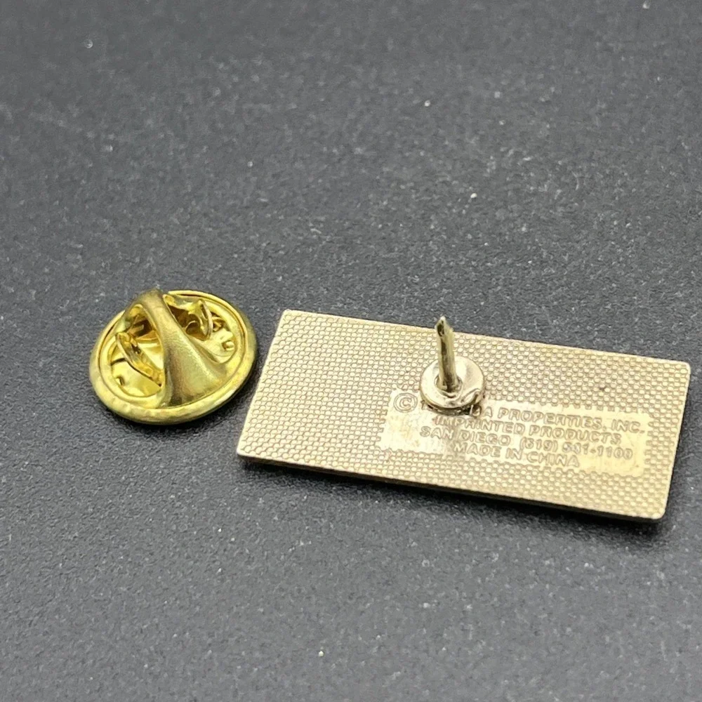 Bausch & Lomb Sponsor NBA Basketball‎ Lapel Hat Pin